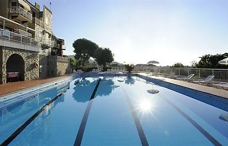 Il Borgo Della Rovere アパートホテル 3*