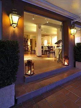 Апарт-отель Il Borgo Della Rovere Сан-Бартоломео-аль-Маре