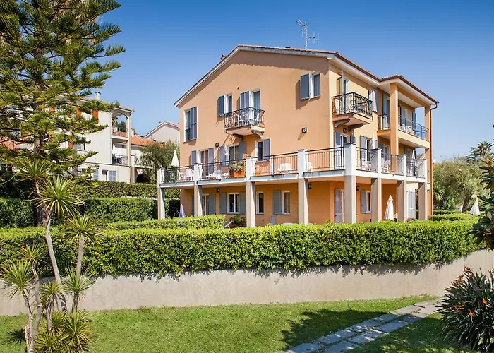 Il Borgo Della Rovere Сан-Бартоломео-аль-Маре