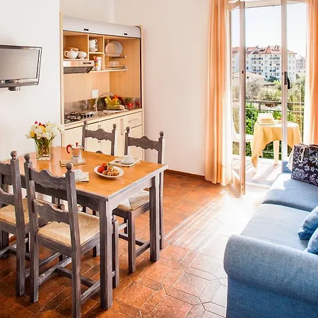 Il Borgo Della Rovere Aparthotel 4*