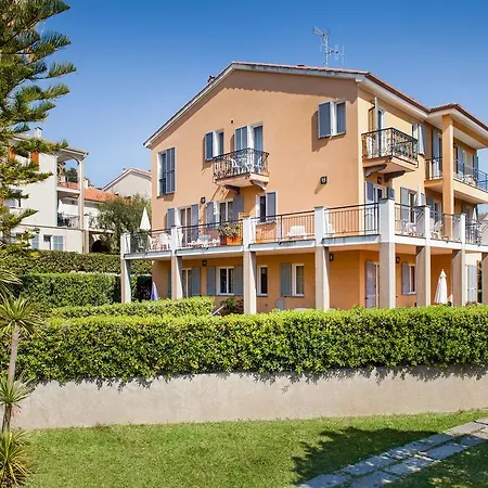 Il Borgo Della Rovere San Bartolomeo Al Mare