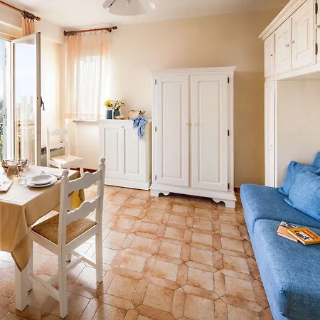 Aparthotel Il Borgo Della Rovere 4*