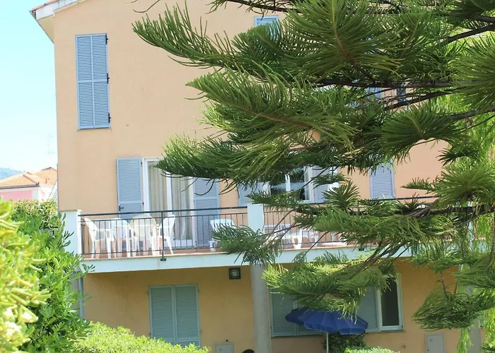 Il Borgo Della Rovere Lägenhetshotell 3*